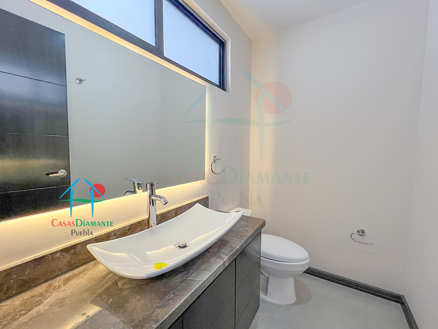 Parque Colima Casa Navidad - Baño de visitas 1